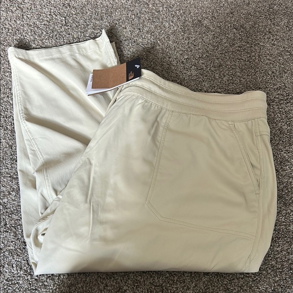 NWT The North Face W Aphrodite Motion Capris - Picture 1 of 5